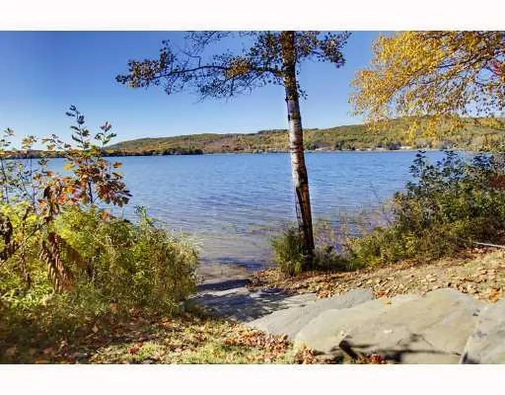 70 Chickawaukie Pond Road Rockport ME 04856
