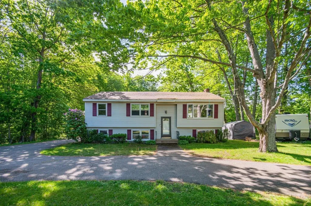 71 Bradstreet Lane Eliot ME 03903