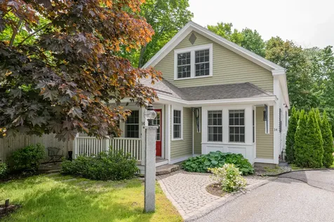 14 Winter Street Topsham ME 04086
