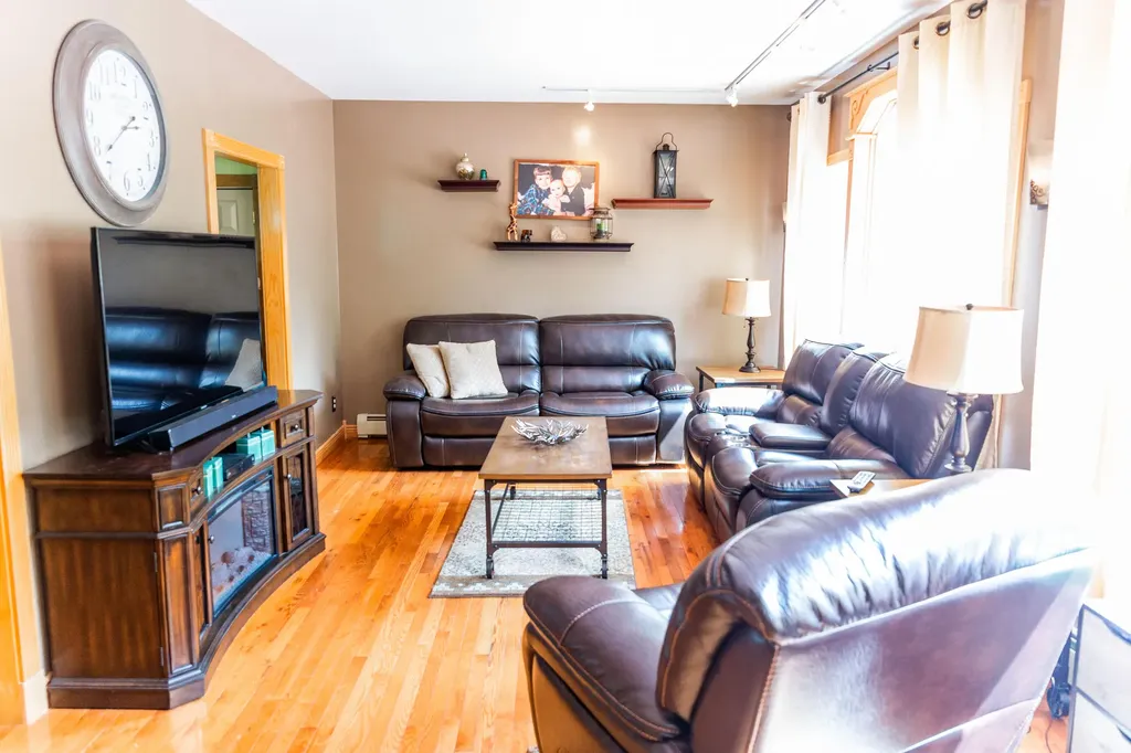 1212 Auburn Road Turner ME 04282
