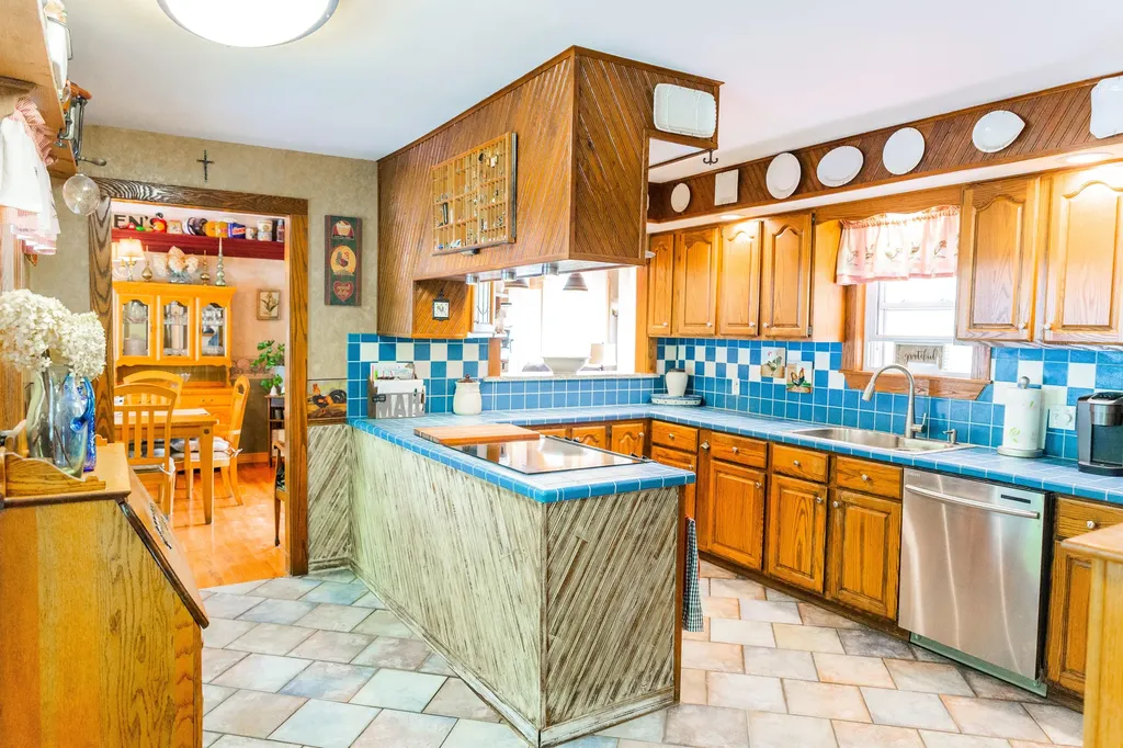 1212 Auburn Road Turner ME 04282