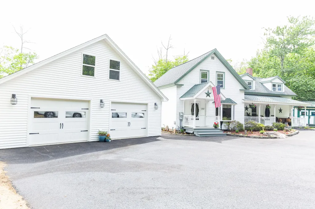1212 Auburn Road Turner ME 04282