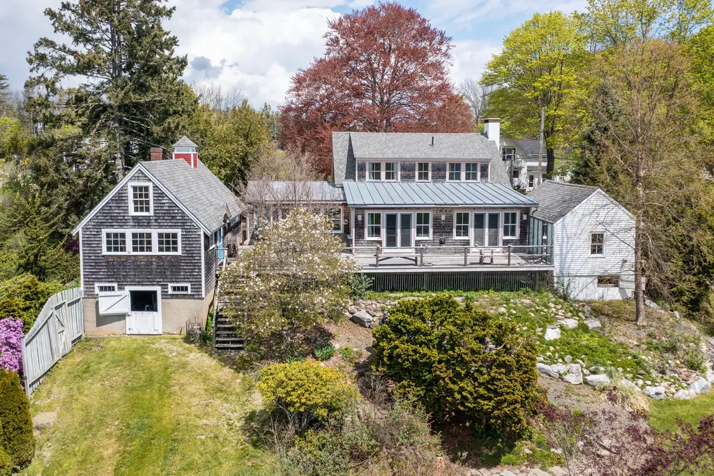 136 Russell Avenue Rockport ME 04856