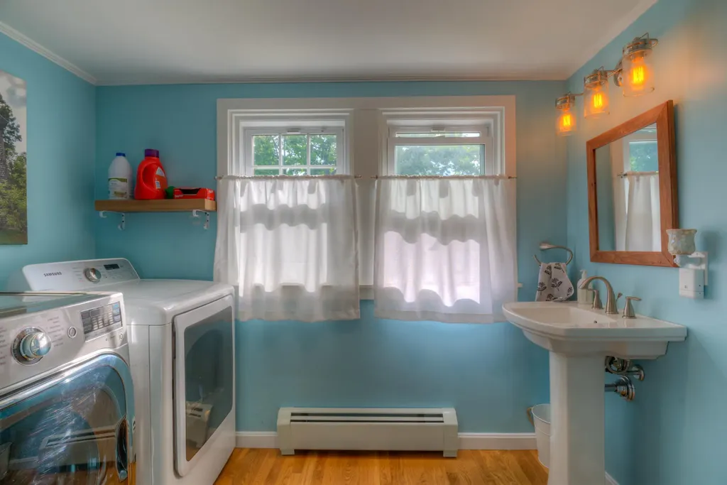 63 Clemons Street South Portland ME 04106