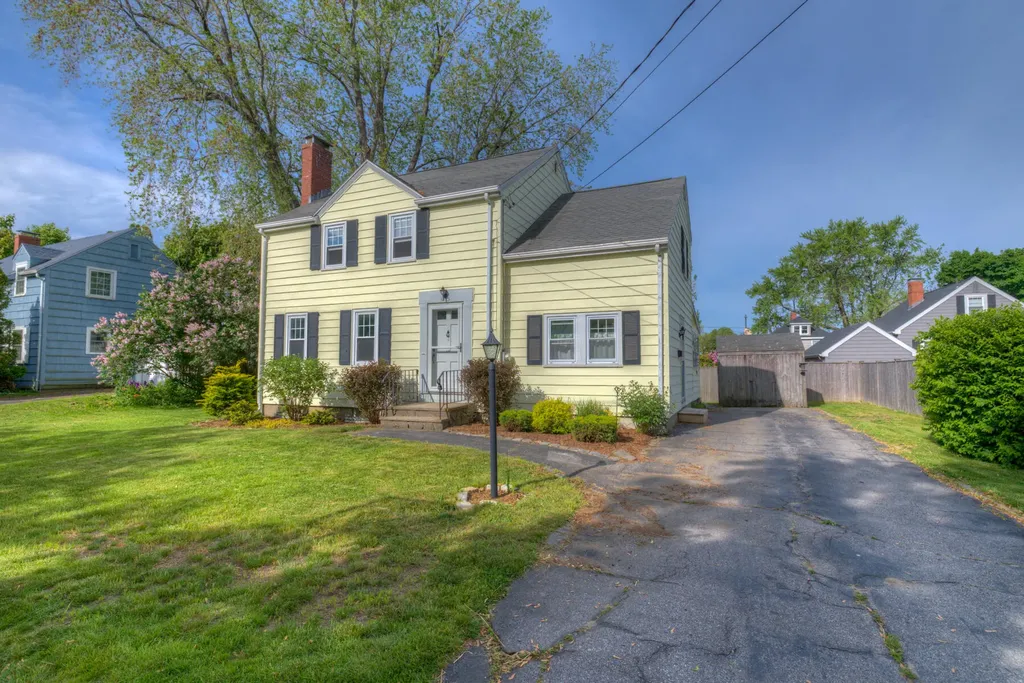63 Clemons Street South Portland ME 04106