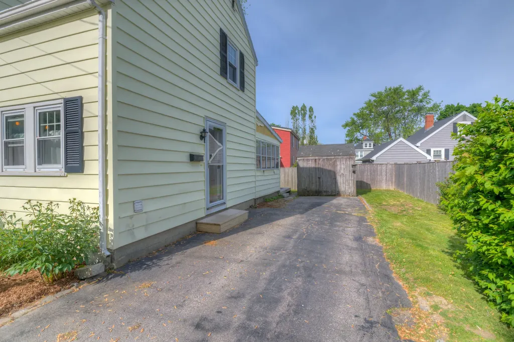 63 Clemons Street South Portland ME 04106