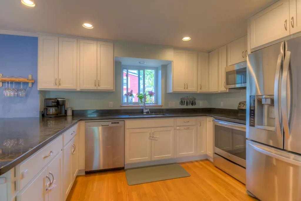 63 Clemons Street South Portland ME 04106
