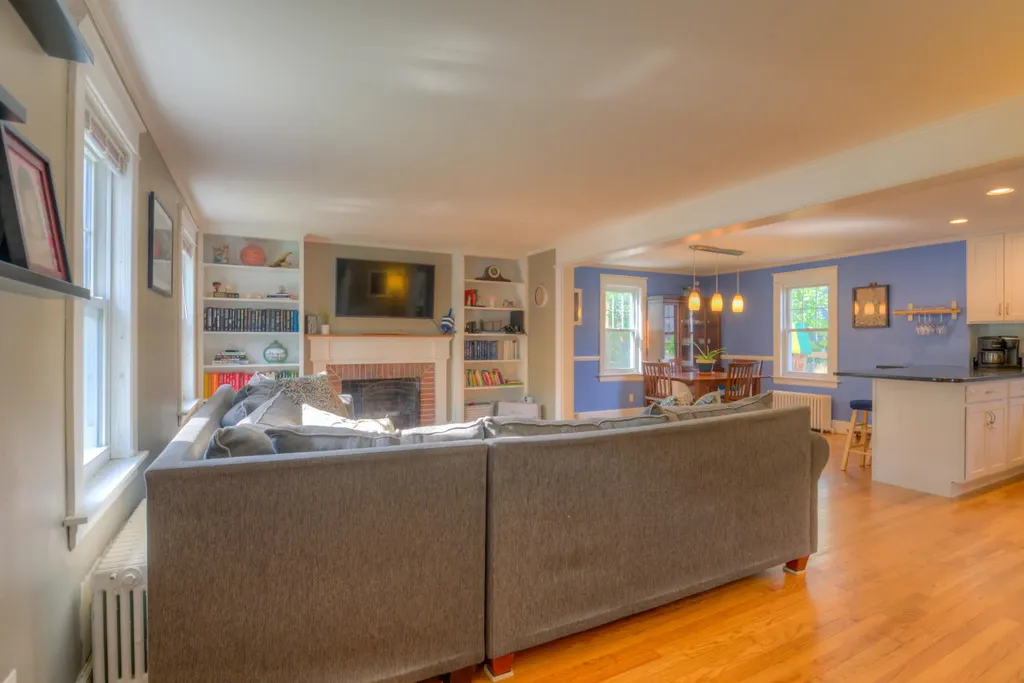 63 Clemons Street South Portland ME 04106