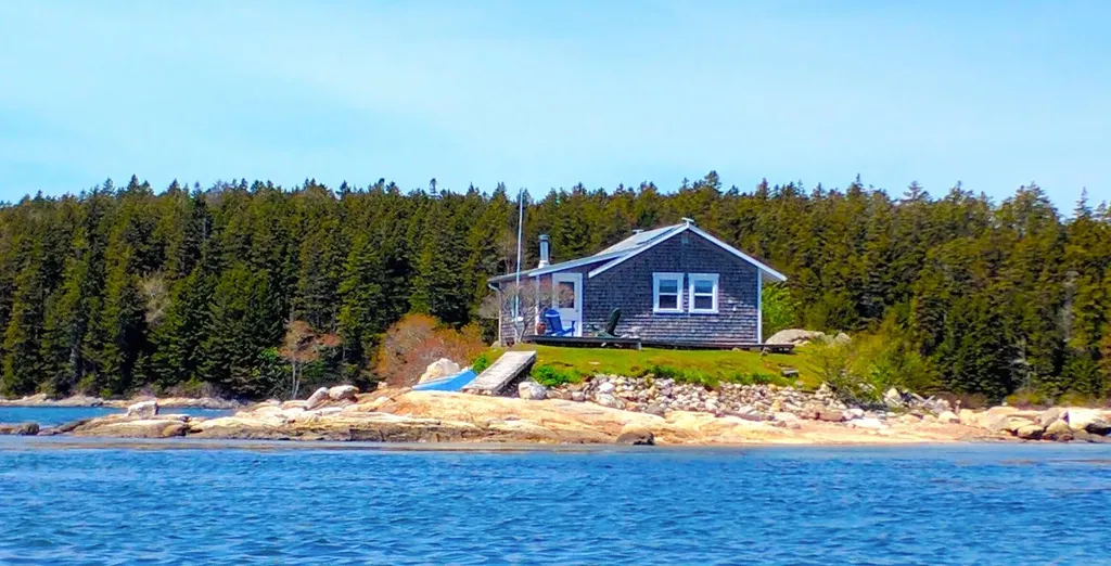 10 Eugley Island Friendship ME 04547