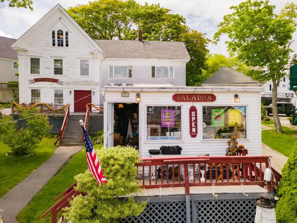 53 Commercial Street Boothbay Harbor ME 04538