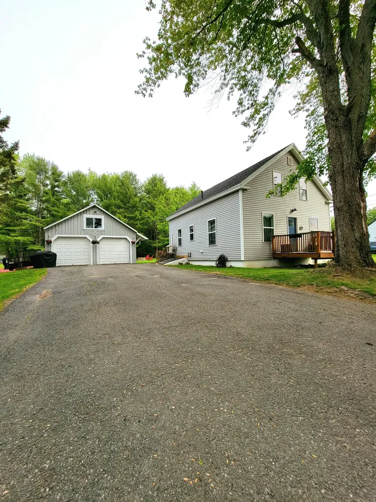 12 Skyview Avenue Brewer ME 04412