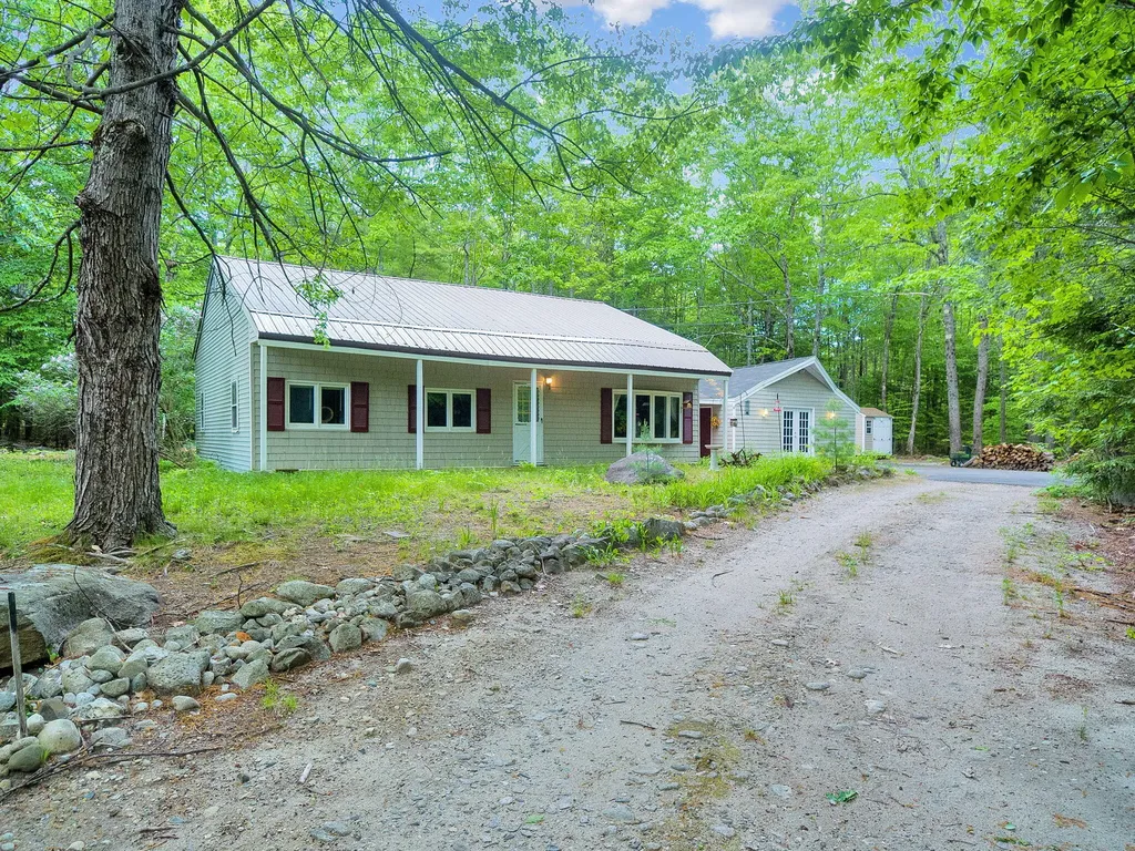 17 Beech Road Standish ME 04084