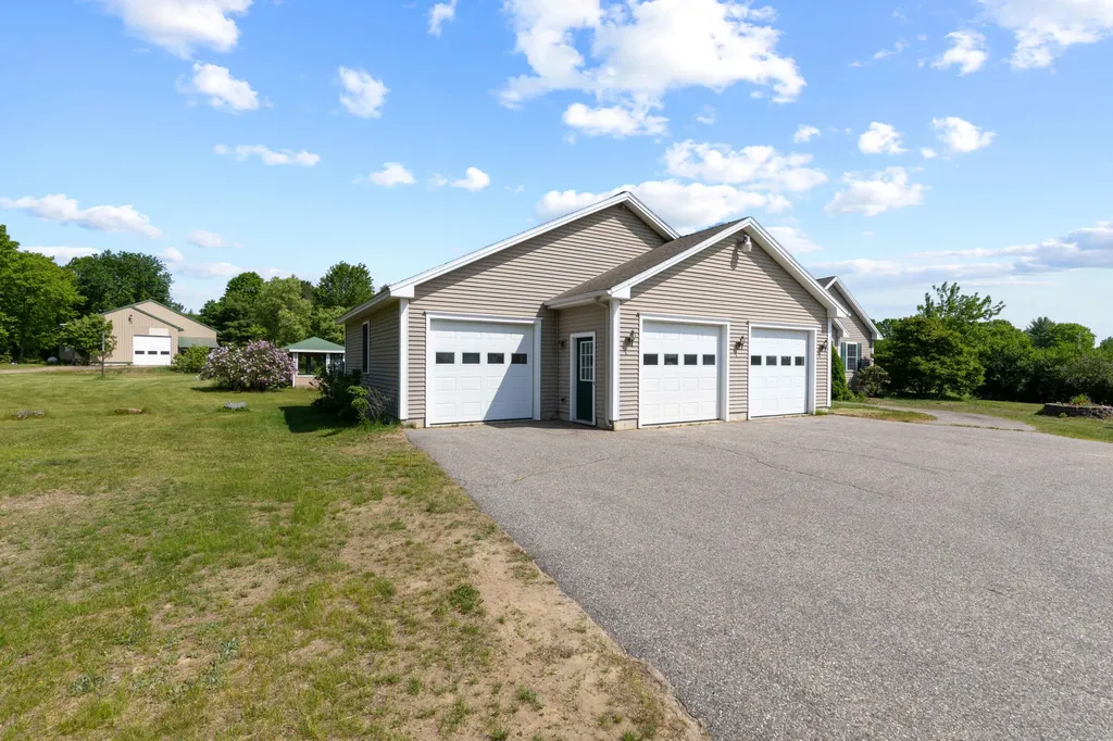 152 Gould Road Dayton ME 04005
