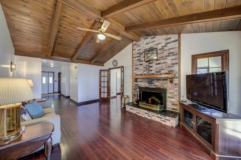 162 Scraggle Point Road Saint George ME 04859
