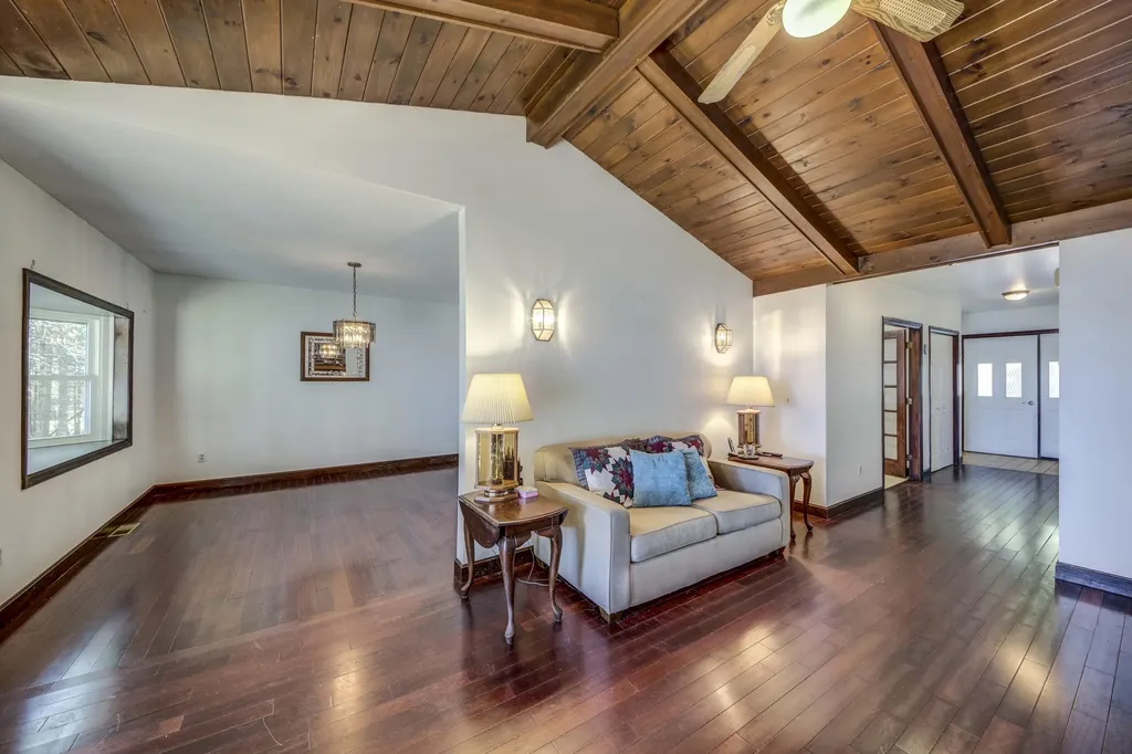 162 Scraggle Point Road Saint George ME 04859