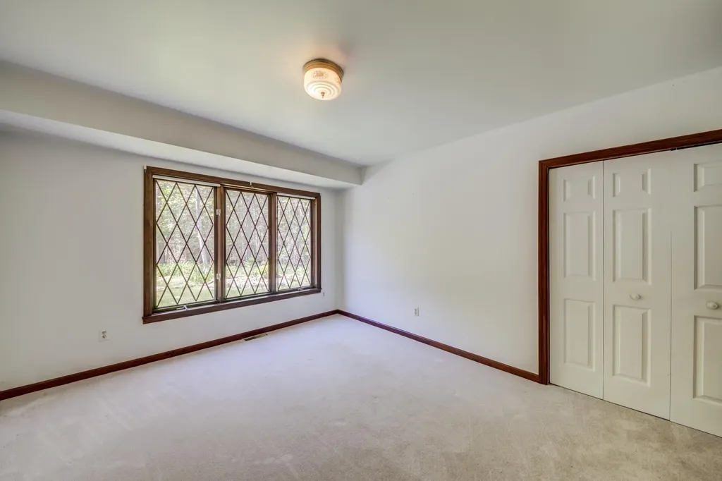 162 Scraggle Point Road Saint George ME 04859