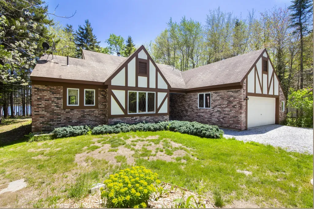 162 Scraggle Point Road Saint George ME 04859
