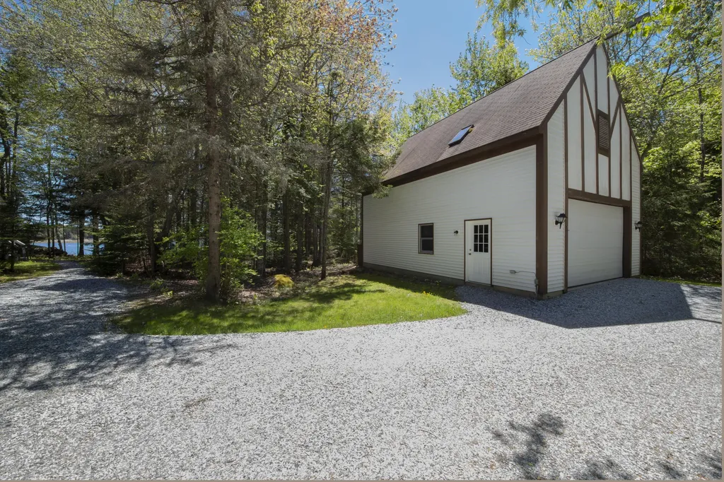 162 Scraggle Point Road Saint George ME 04859