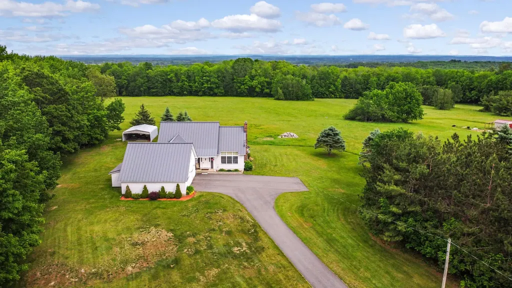 403 Ridge Road Fairfield ME 04937