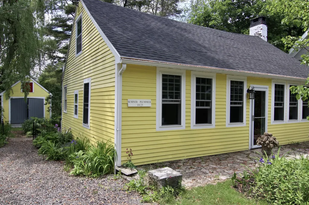 30 Main Street Raymond ME 04071