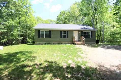 72 Misty Way Glenburn ME 04401