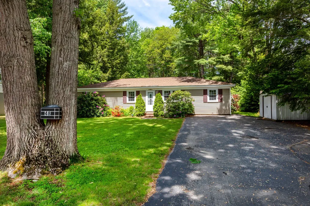 48 Hennessey Avenue Brunswick ME 04011