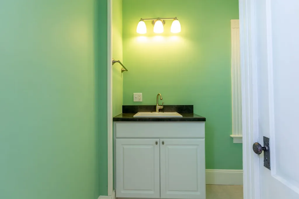 374 Washington Street Bath ME 04530