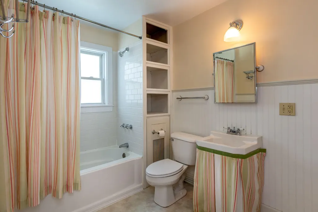 374 Washington Street Bath ME 04530