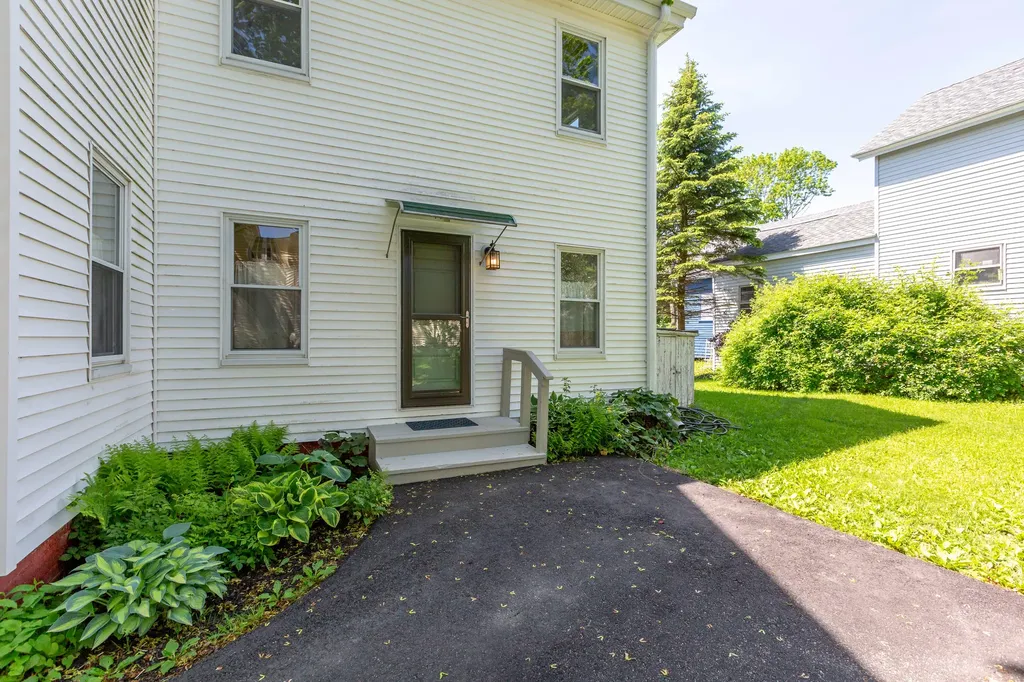 374 Washington Street Bath ME 04530