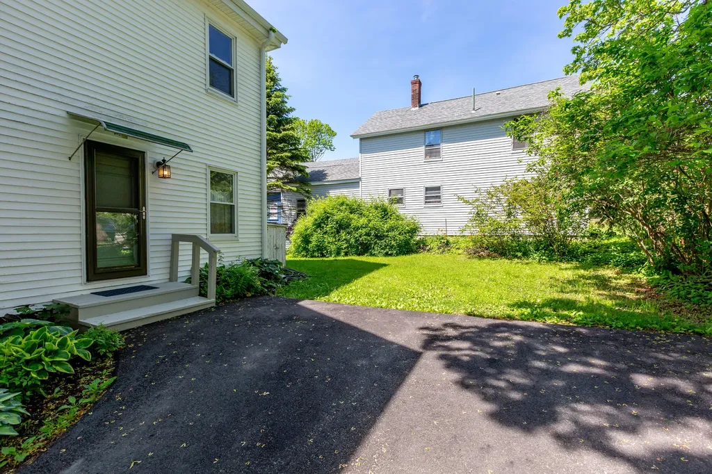 374 Washington Street Bath ME 04530