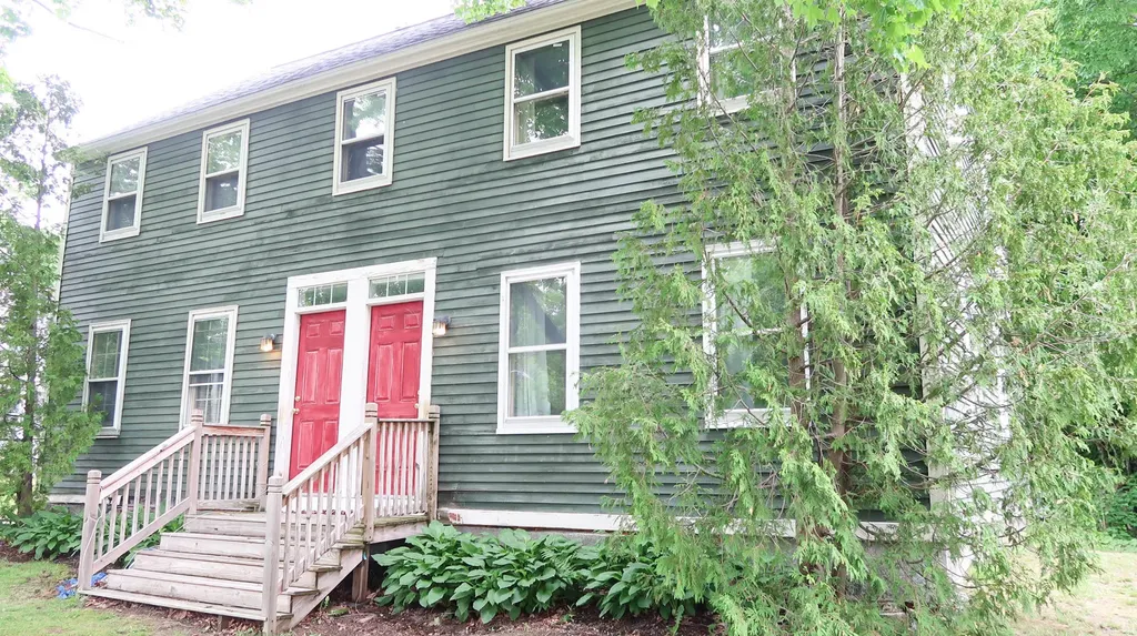 47 Spring Street Gardiner ME 04345