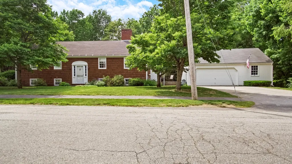16 Tallwood Road Augusta ME 04330