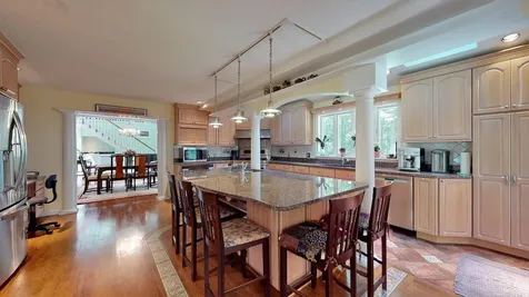 17 Brookside Drive Falmouth ME 04105