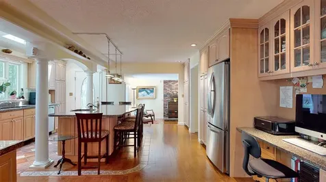 17 Brookside Drive Falmouth ME 04105