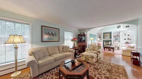 17 Brookside Drive Falmouth ME 04105