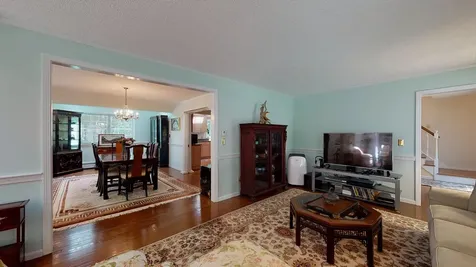 17 Brookside Drive Falmouth ME 04105