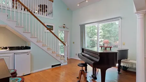17 Brookside Drive Falmouth ME 04105