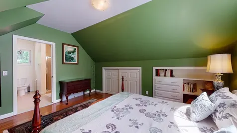 17 Brookside Drive Falmouth ME 04105