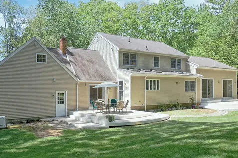 17 Brookside Drive Falmouth ME 04105