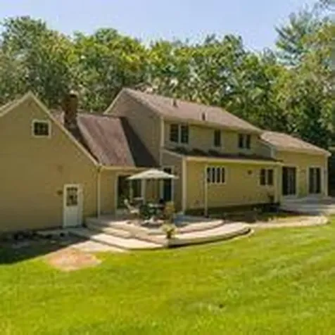 17 Brookside Drive Falmouth ME 04105