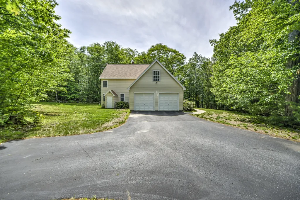 15 Collins Way Durham ME 04222