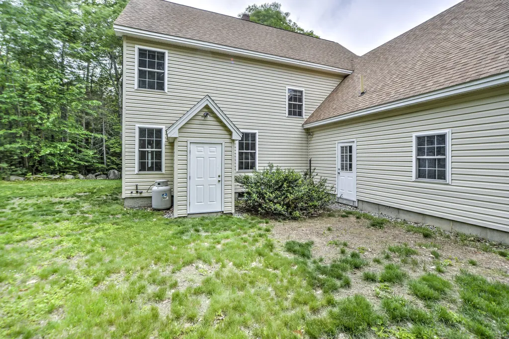 15 Collins Way Durham ME 04222