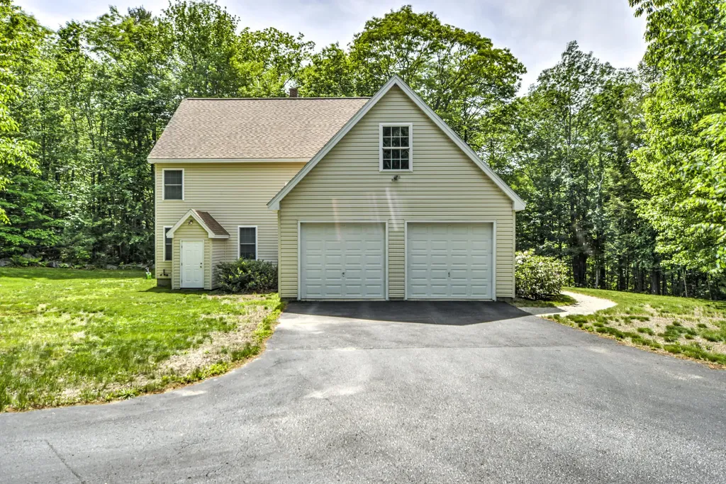 15 Collins Way Durham ME 04222