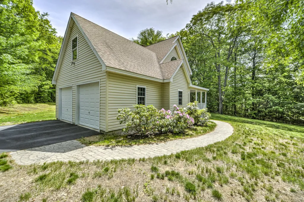 15 Collins Way Durham ME 04222
