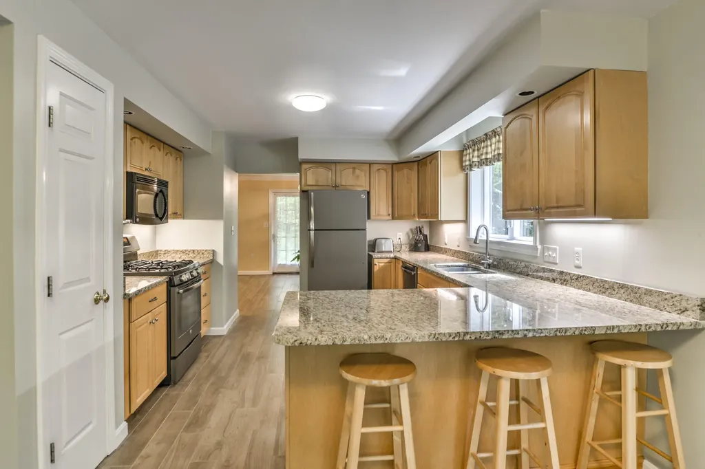 15 Collins Way Durham ME 04222