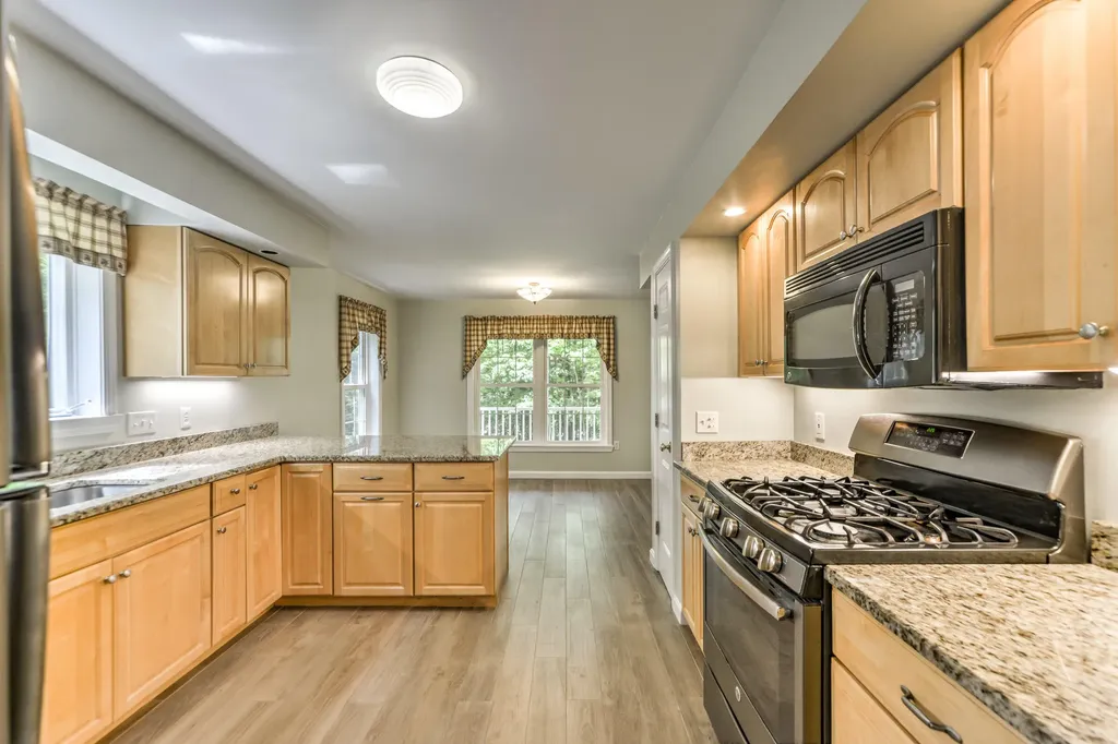 15 Collins Way Durham ME 04222
