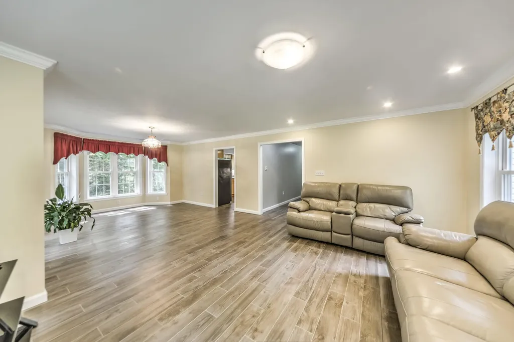 15 Collins Way Durham ME 04222