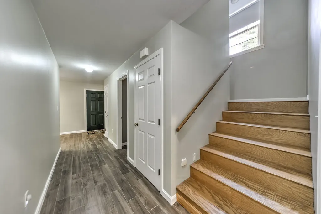 15 Collins Way Durham ME 04222