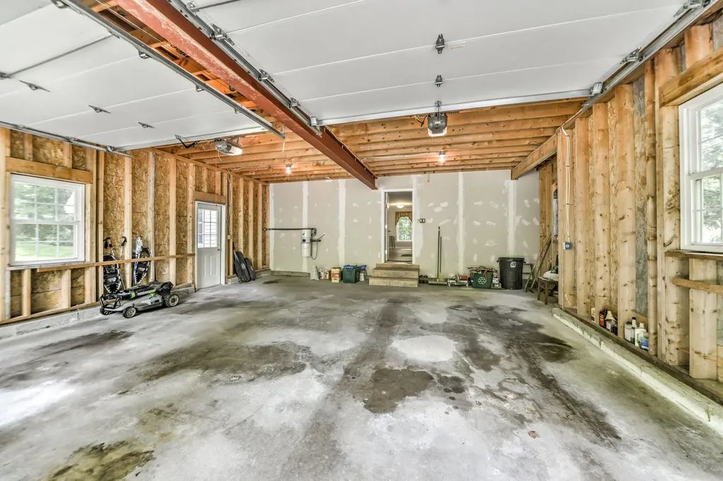 15 Collins Way Durham ME 04222