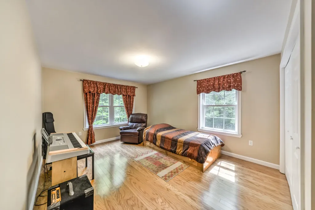 15 Collins Way Durham ME 04222
